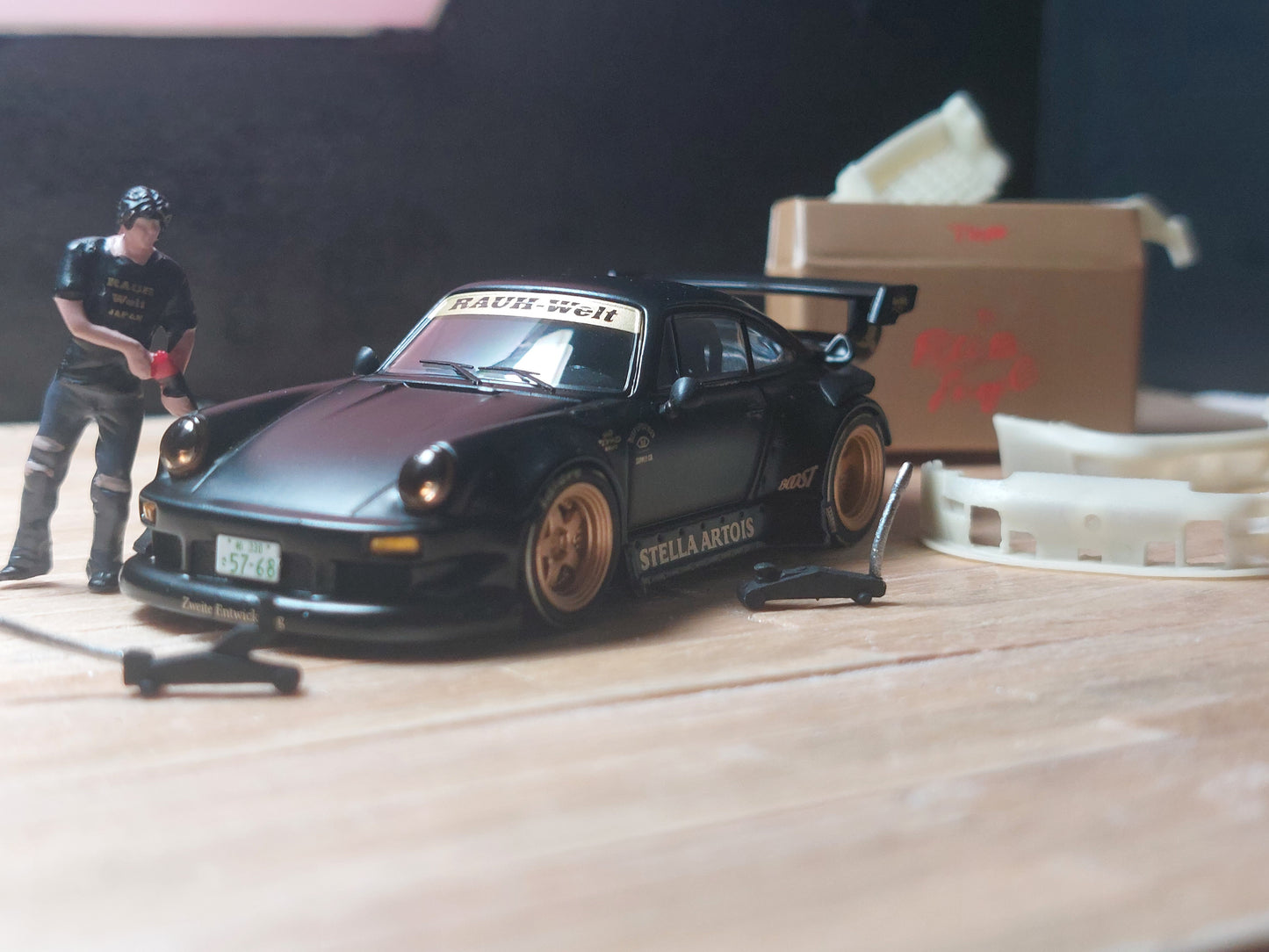 STAR MODEL - PORSCHE 930 RWB LIMITADO A 499 UNDS