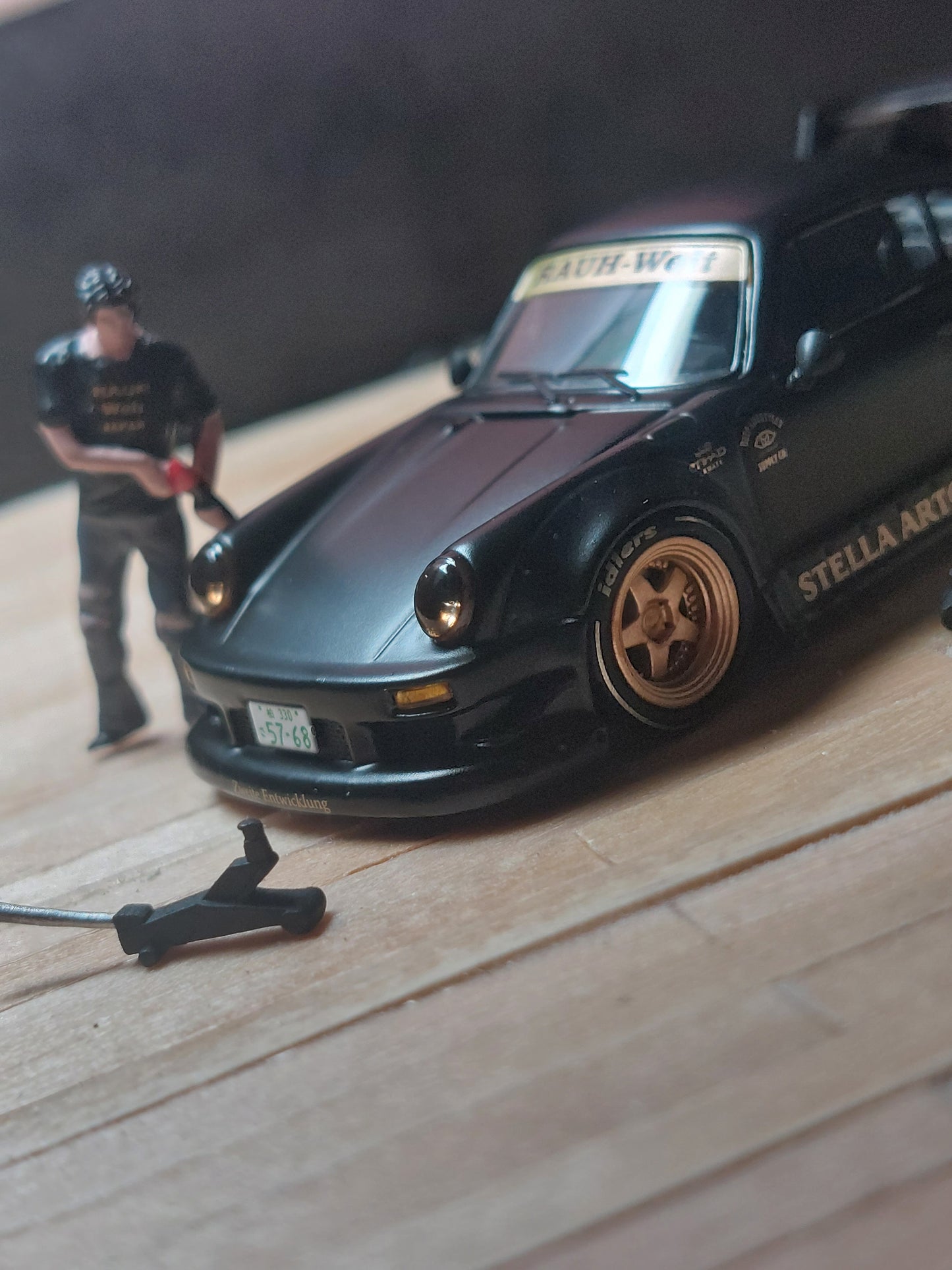 STAR MODEL - PORSCHE 930 RWB LIMITADO A 499 UNDS