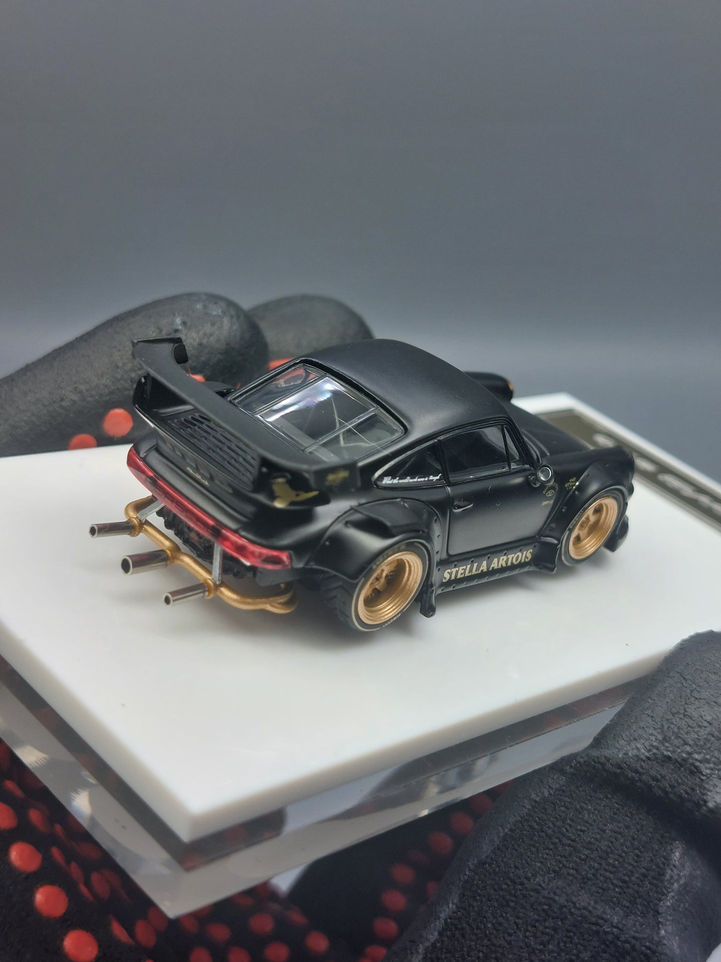 STAR MODEL - PORSCHE 930 RWB LIMITADO A 499 UNDS