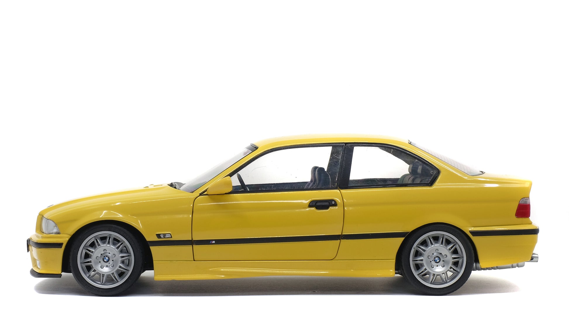 SOLIDO BMW E36 COUPÉ M3 – JAUNE DAKAR – 1994 - 1/18