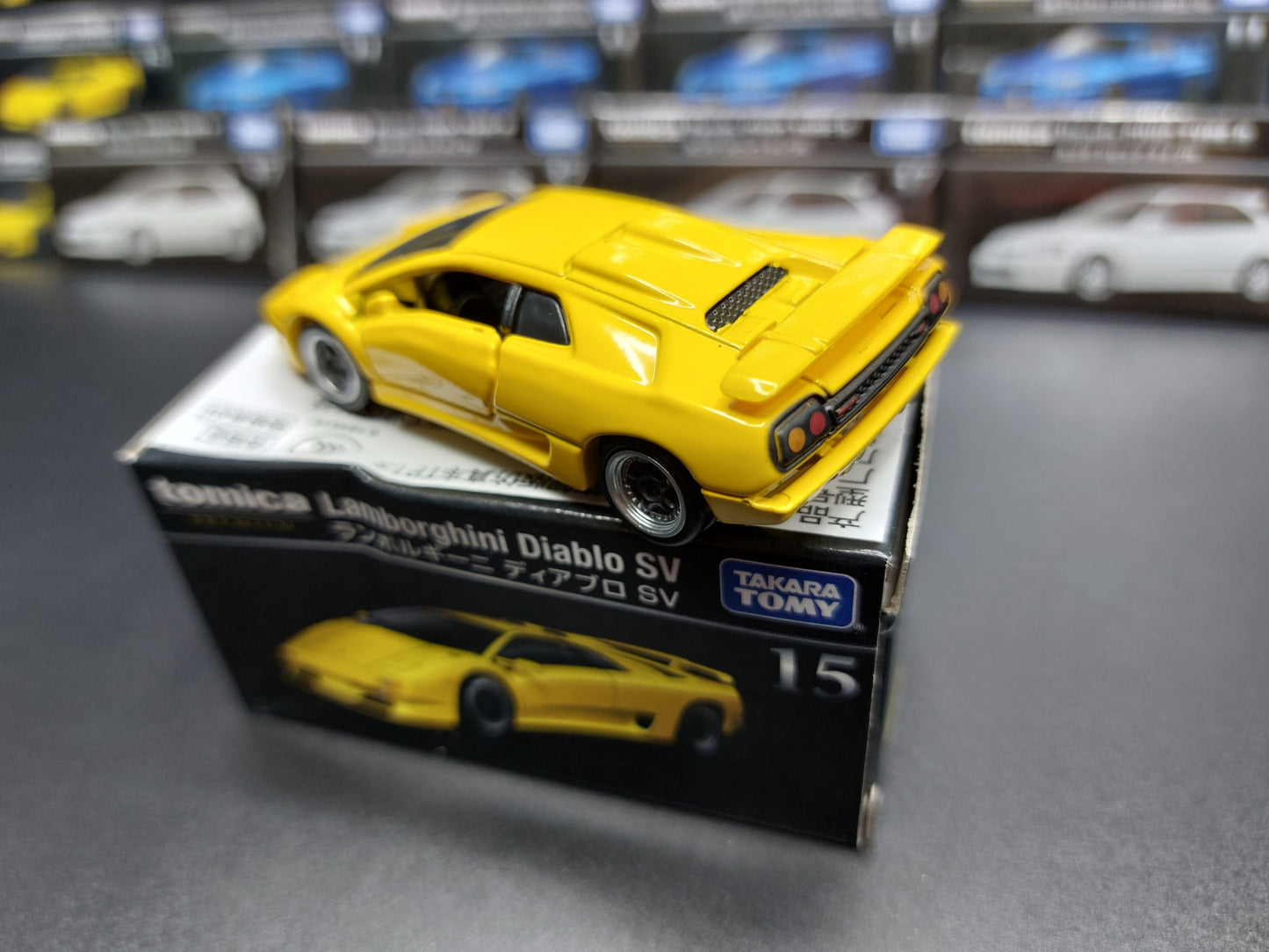 TOMICA PREMIUM LAMBORGHINI DIABLO